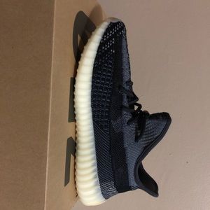 Yeezy 350 Boost V2 Carbon